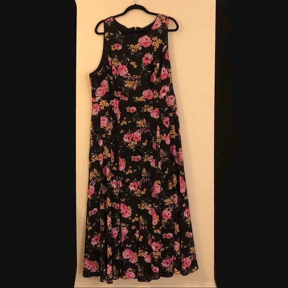 torrid Dresses & Skirts - Torrid Floral Georgette Maxi Dress Size 24